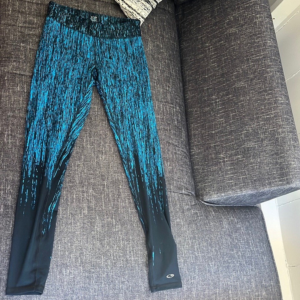 Champion size S leggings. Blue pattern.